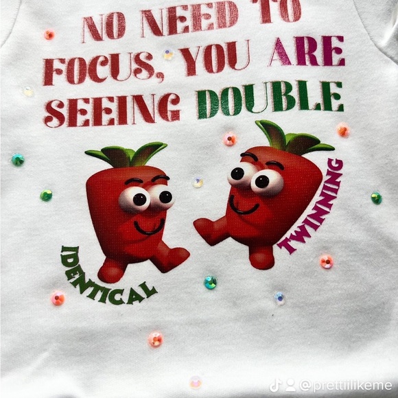 Set of 2 CarrotTop Onesies for TWIN girls - Picture 3 of 7